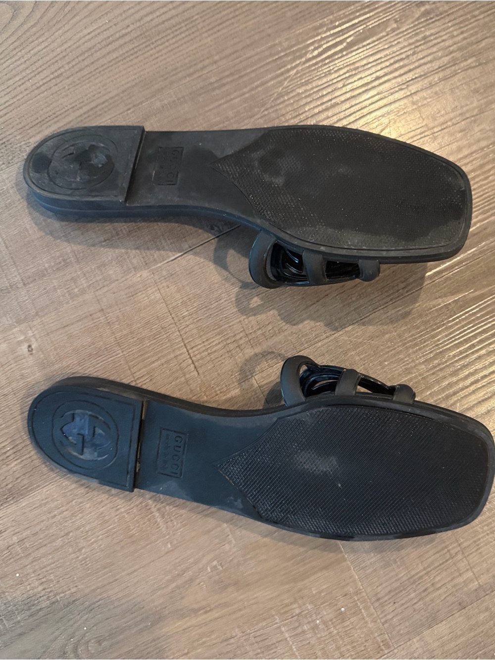 Gucci Black Leather Interlocking G Slide Sandals - Picture 4 of 8
